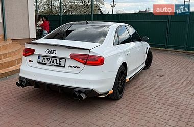 Седан Audi A4 2015 в Миронівці