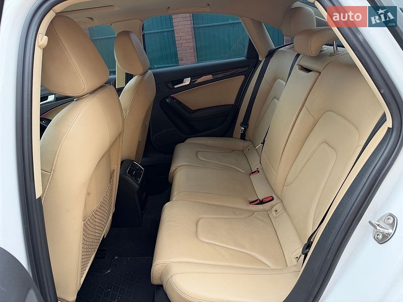 Седан Audi A4 2015 в Миронівці