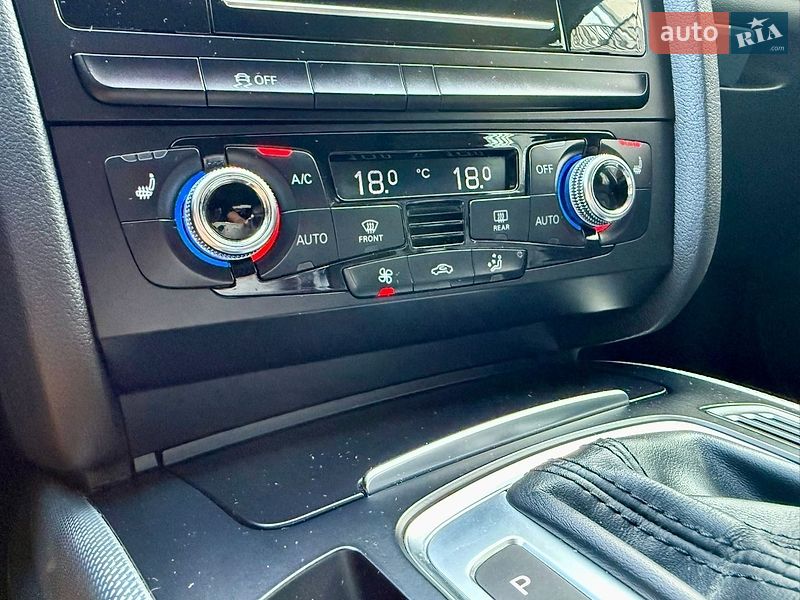 Седан Audi A4 2015 в Львове
