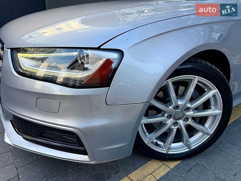 Седан Audi A4 2015 в Львове