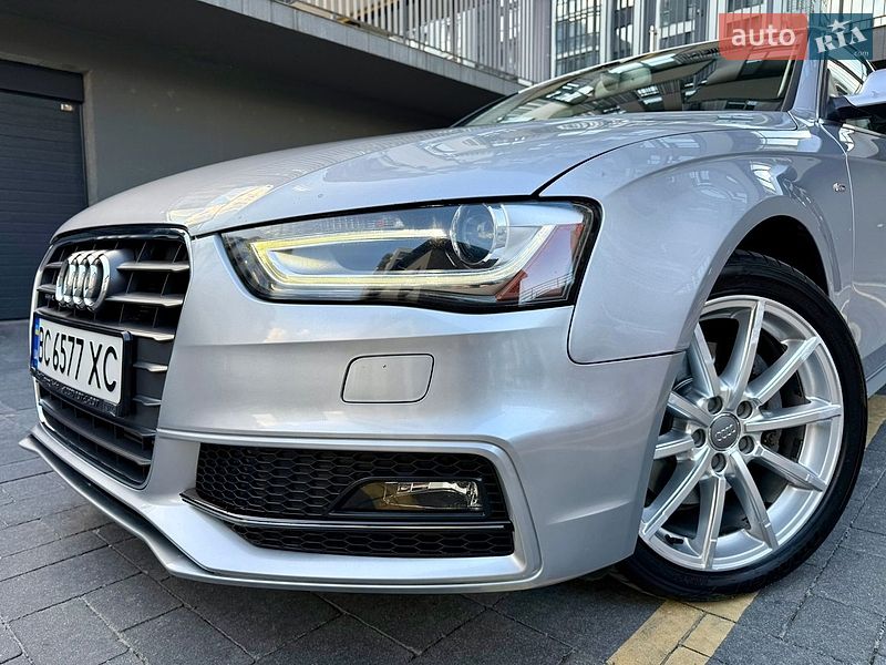 Седан Audi A4 2015 в Львове