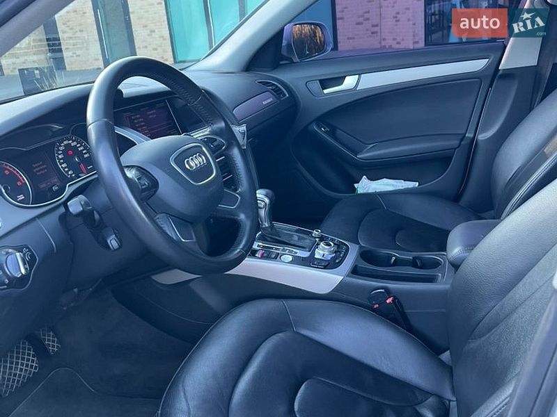 Седан Audi A4 2012 в Сумах