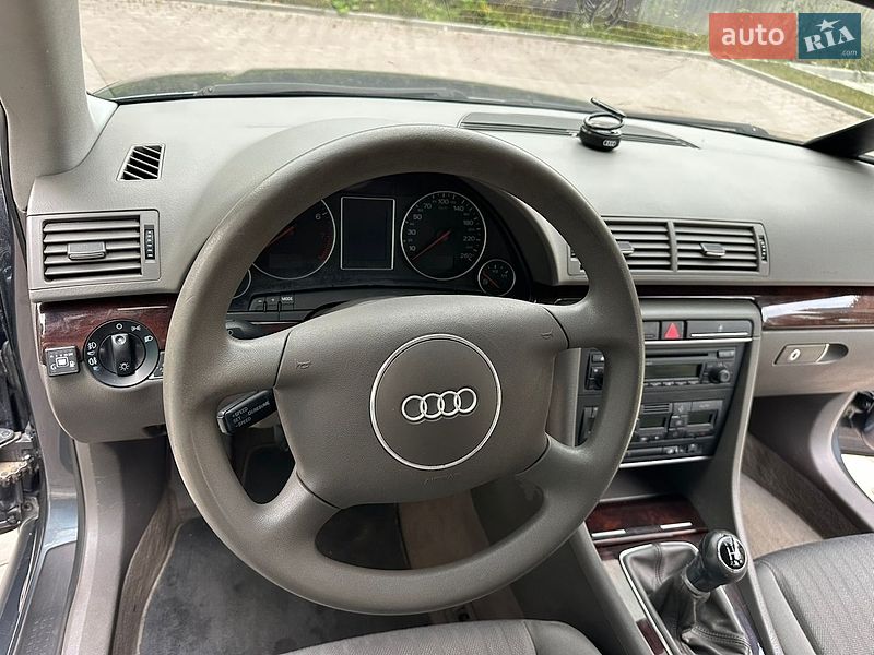 Седан Audi A4 2001 в Тернополі