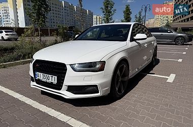 Седан Audi A4 2015 в Киеве