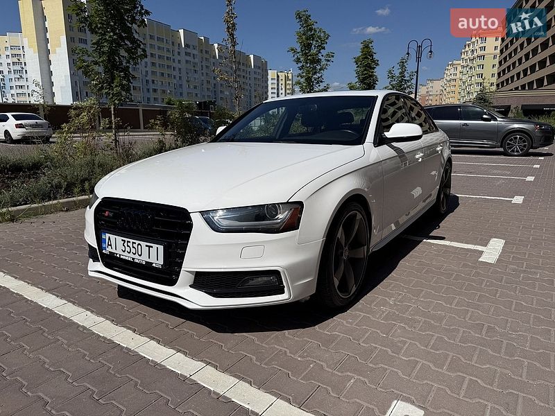 Седан Audi A4 2015 в Киеве