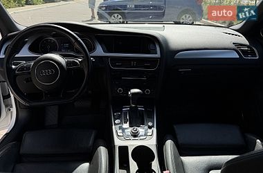 Седан Audi A4 2015 в Киеве