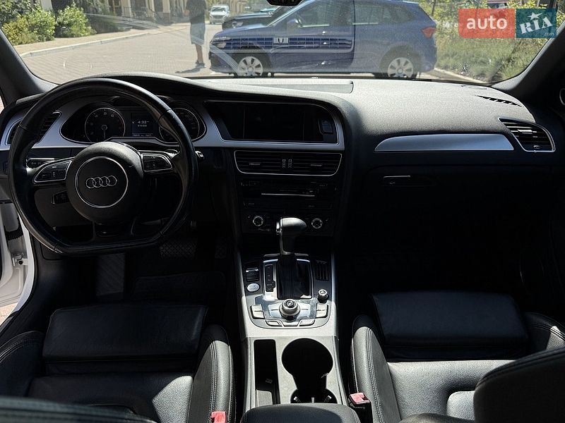 Седан Audi A4 2015 в Киеве