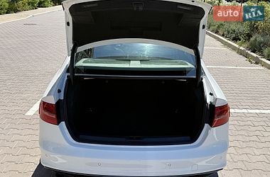 Седан Audi A4 2015 в Киеве