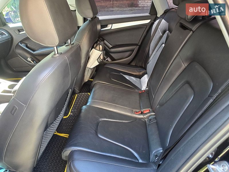 Седан Audi A4 2015 в Сумах