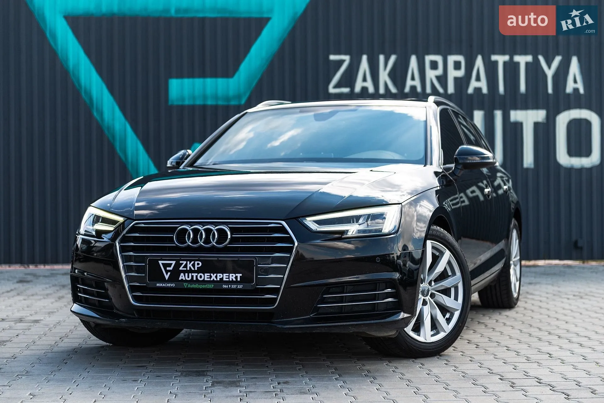 Audi A4 2018 VIN WAUENAF45JA201392 фото оголошення 16 з 21
