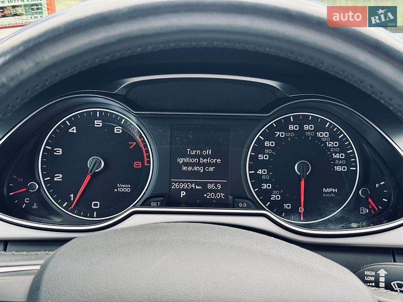 Седан Audi A4 2015 в Львові