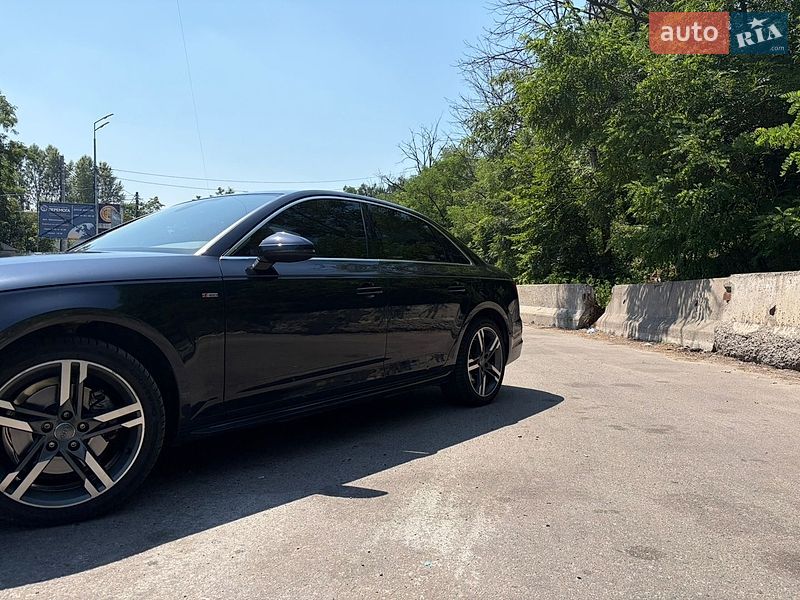 Седан Audi A4 2018 в Києві
