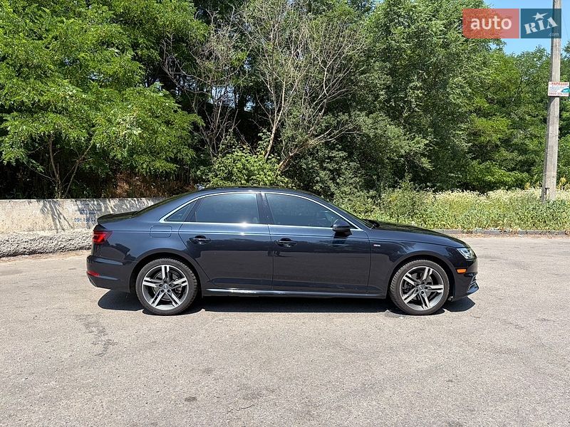 Седан Audi A4 2018 в Києві