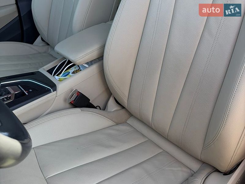Седан Audi A4 2018 в Києві
