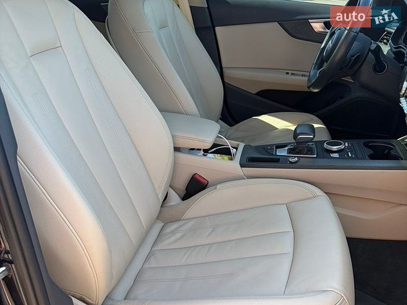 Седан Audi A4 2018 в Києві
