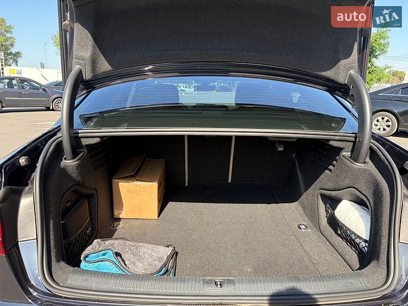 Седан Audi A4 2018 в Києві