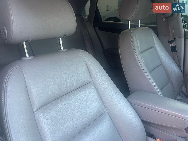 Седан Audi A4 2003 в Коломиї