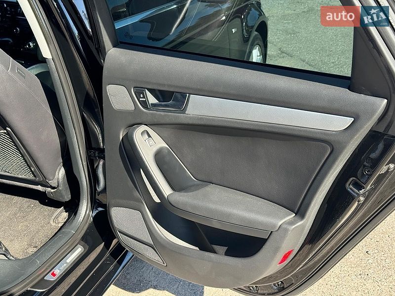 Седан Audi A4 2015 в Вінниці