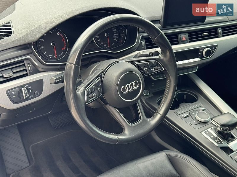 Седан Audi A4 2018 в Коломые