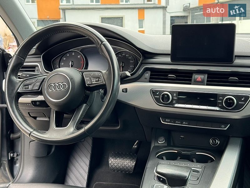 Седан Audi A4 2018 в Коломые