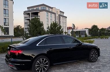 Седан Audi A4 2021 в Мукачевому