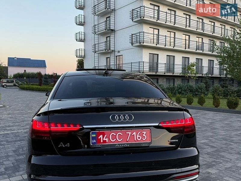 Седан Audi A4 2021 в Мукачевому