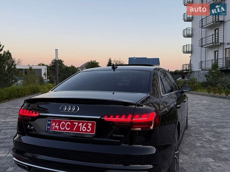 Седан Audi A4 2021 в Мукачевому