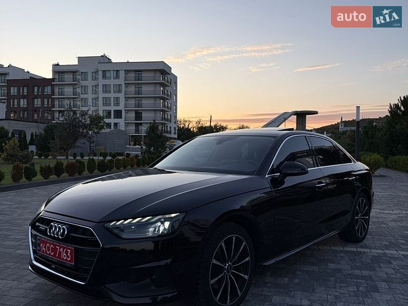 Седан Audi A4 2021 в Мукачевому
