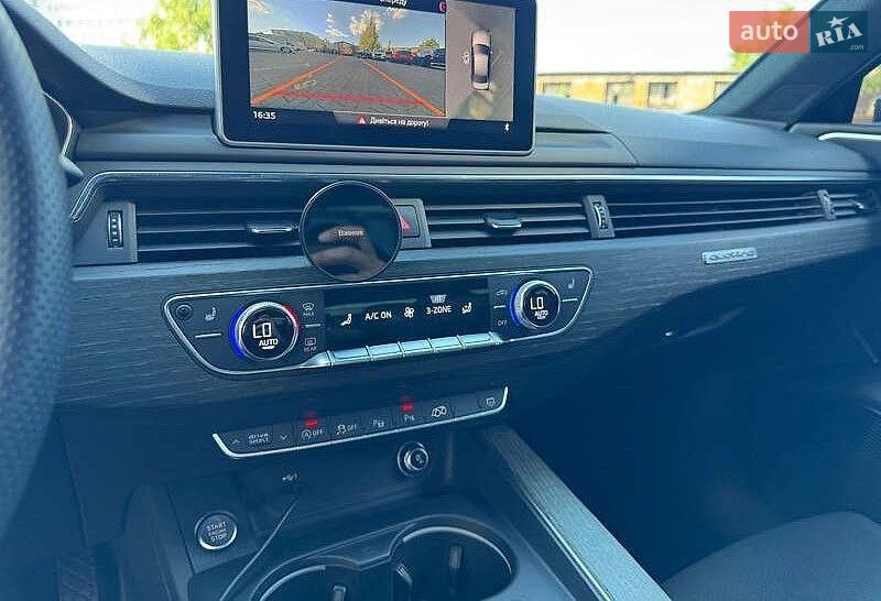 Седан Audi A4 2018 в Ивано-Франковске