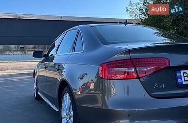 Седан Audi A4 2014 в Львові