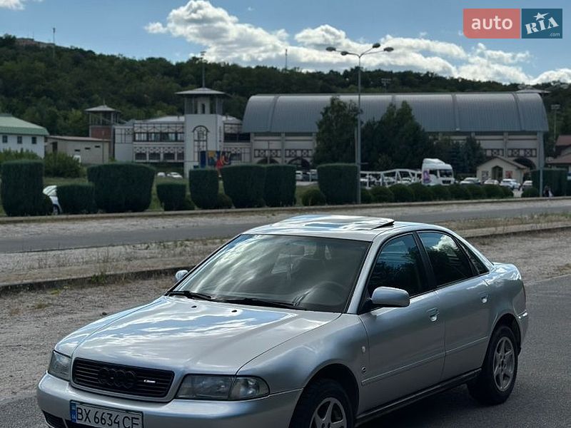 Седан Audi A4 1996 в Дніпрі