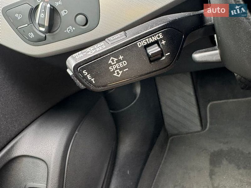 Универсал Audi A4 2018 в Гребенках