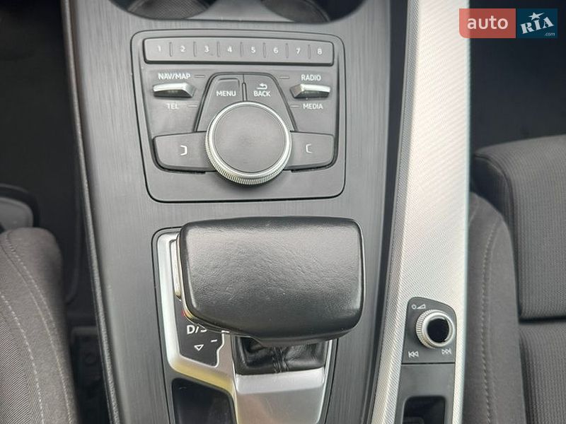 Универсал Audi A4 2018 в Гребенках