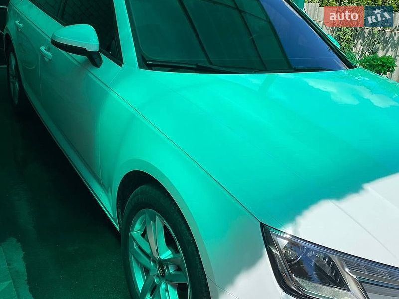 Седан Audi A4 2016 в Полтаве