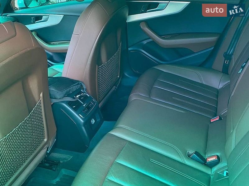 Седан Audi A4 2016 в Полтаве