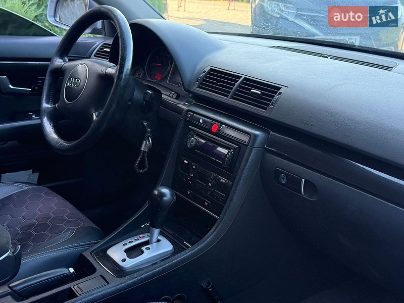 Седан Audi A4 2003 в Дунаївцях