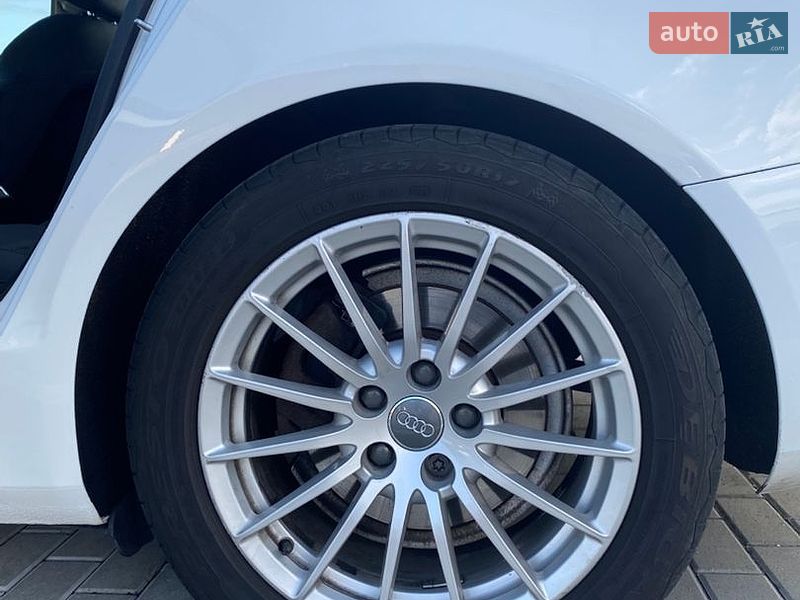 Універсал Audi A4 2014 в Львові