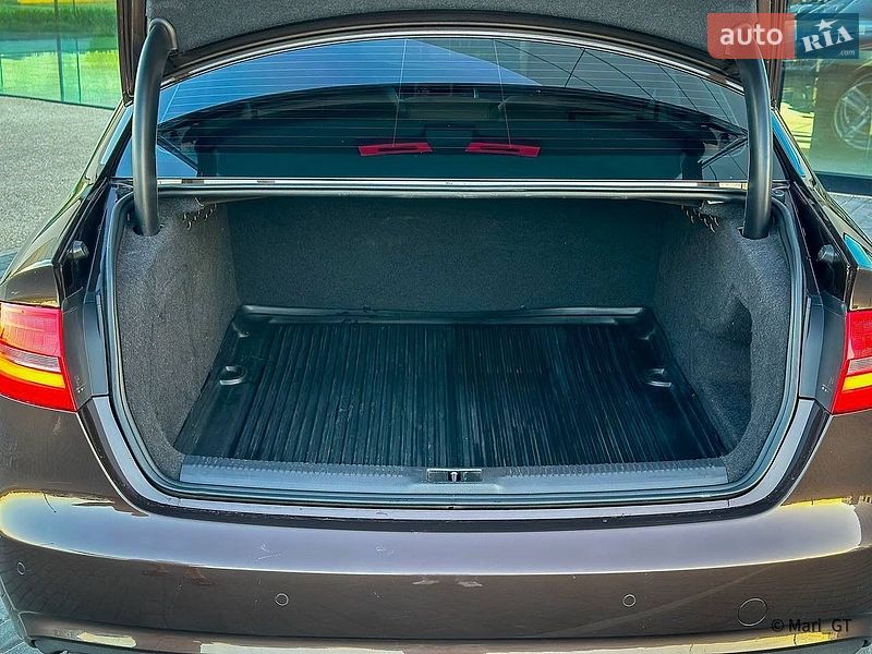 Седан Audi A4 2013 в Днепре