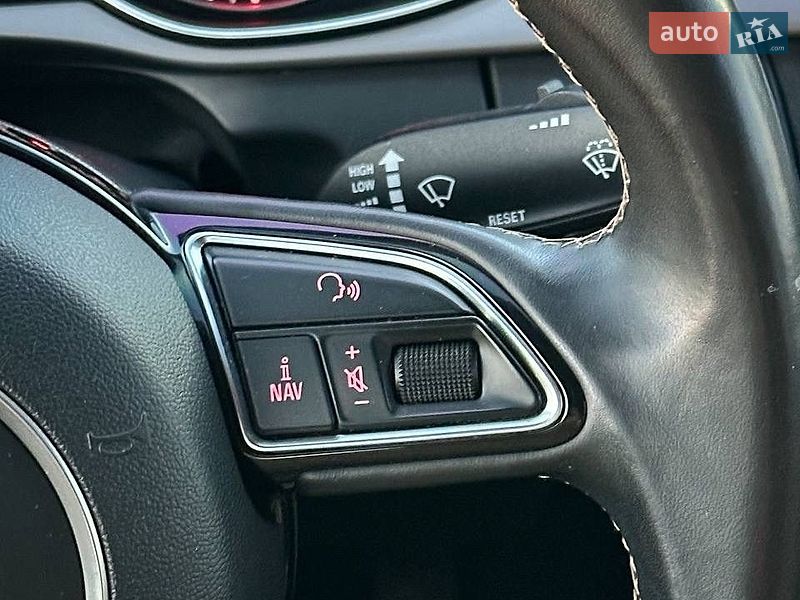 Седан Audi A4 2013 в Днепре
