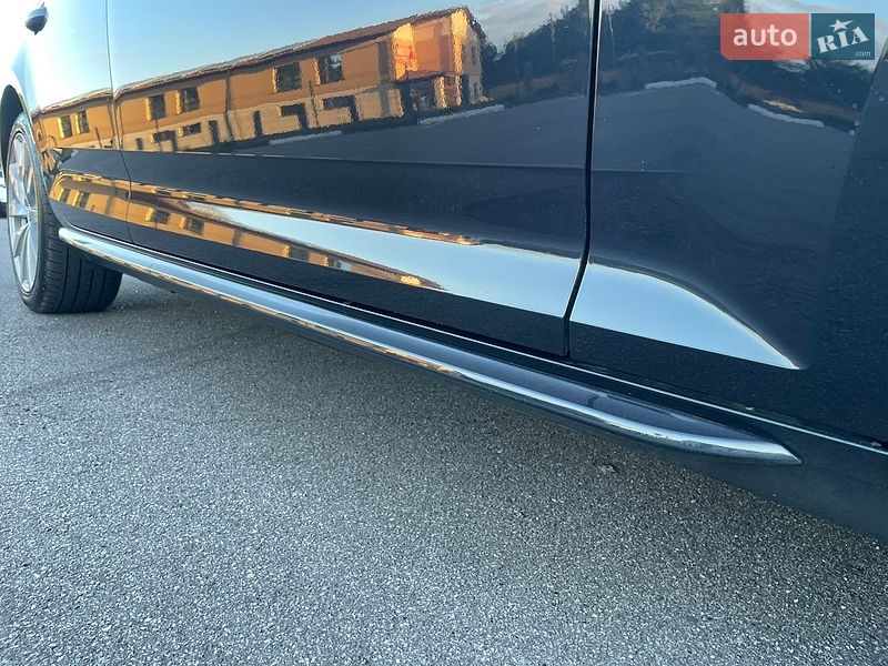 Седан Audi A4 2018 в Виннице