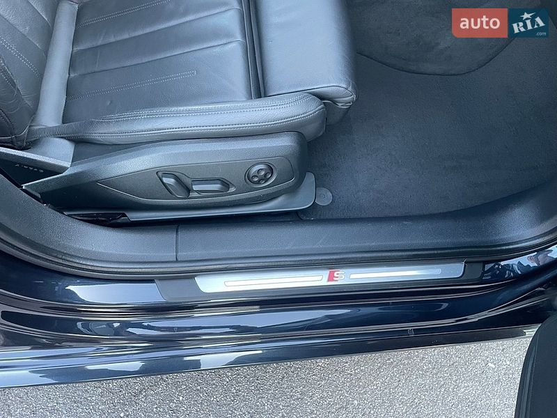 Седан Audi A4 2018 в Виннице