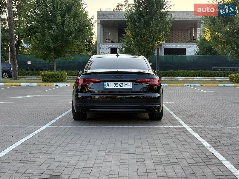 Седан Audi A4 2016 в Буче