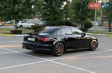 Седан Audi A4 2016 в Буче