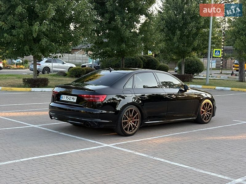 Седан Audi A4 2016 в Буче