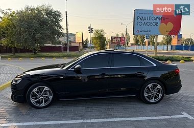 Седан Audi A4 2021 в Кам'янському