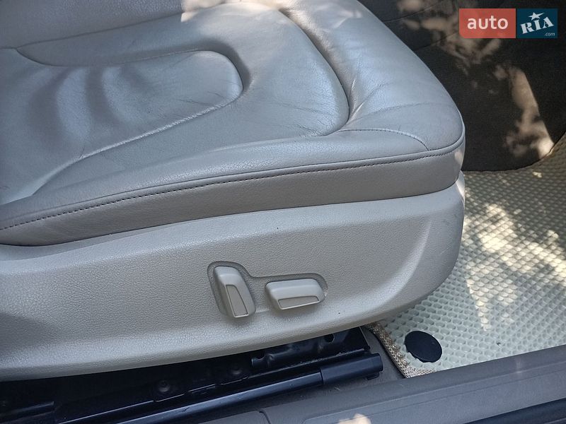 Седан Audi A4 2012 в Новій Водолагі
