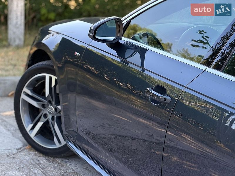Седан Audi A4 2017 в Стрые