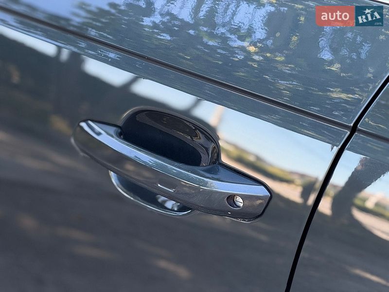 Седан Audi A4 2017 в Стрые