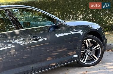 Седан Audi A4 2017 в Стрые