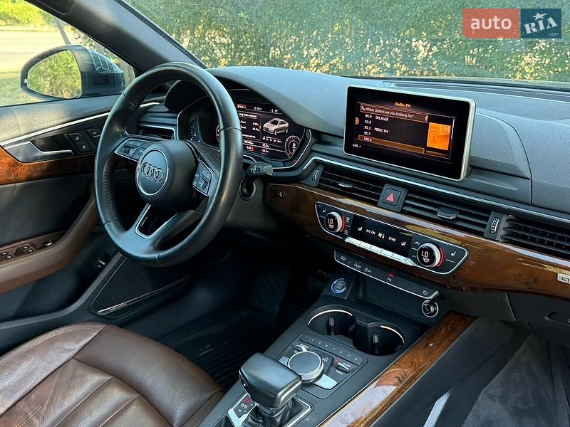 Седан Audi A4 2017 в Стрые